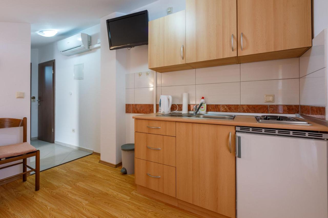 Apartments Marissimo 茨里克韦尼察 外观 照片